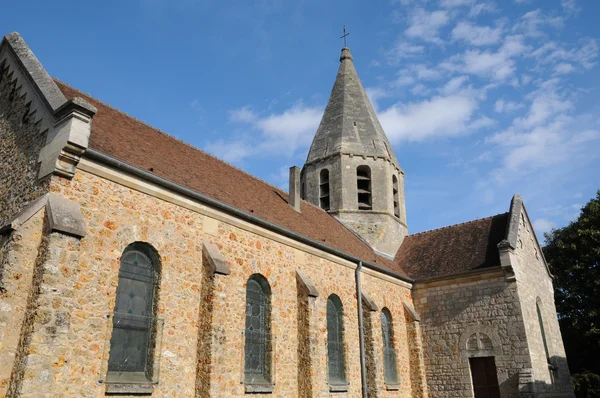 Francie, malebné kostel brueil en Vexin — Stock fotografie