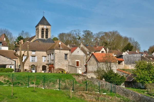 Francia, pittoresco villaggio di oinville sur Montcient — Foto Stock