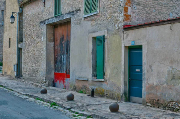 Francie, malebné město městě houdan — Stock fotografie