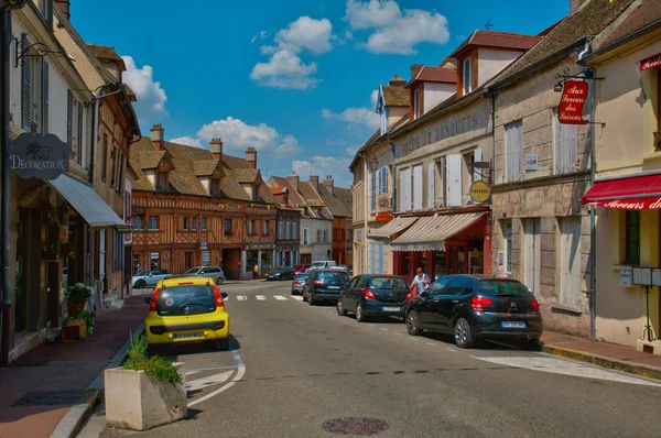 Francia, la pittoresca città di Houdan — Foto Stock