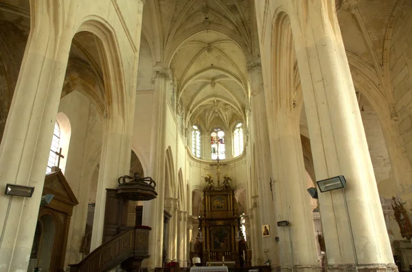 França, pitoresca igreja de Houdan — Fotografia de Stock