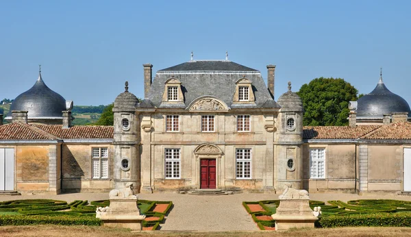 Castelo clássico de Malle em Gironde — Fotografia de Stock