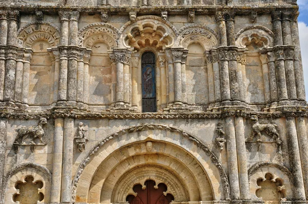 Церква Petit Palais і Корнам в регіоні Gironde — стокове фото