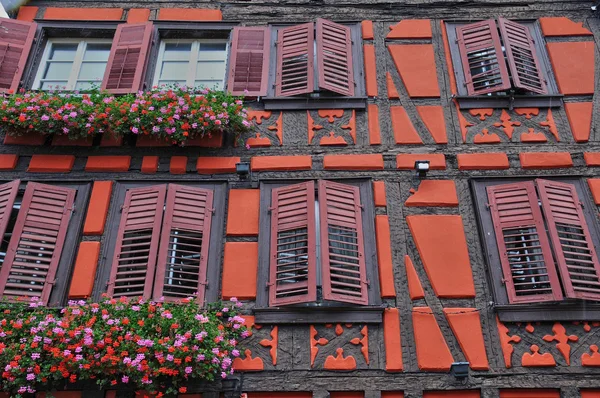 Франция, живописный город Рибовиль — стоковое фото