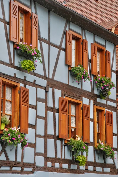 Frankrijk, schilderachtige stad van ribauville — Stockfoto