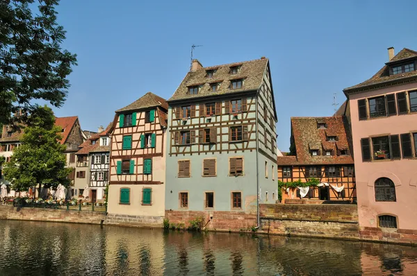 Elzas, oude en historische wijk in Straatsburg — Stockfoto