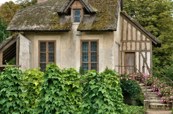 France, Marie Antoinette estate in the parc of Versailles Palace — Stock Photo, Image