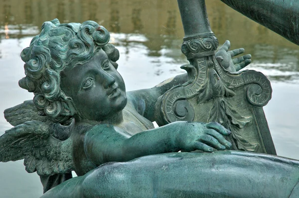 프랑스, 베 르 사 이유 궁전 공원 분수 — 스톡 사진