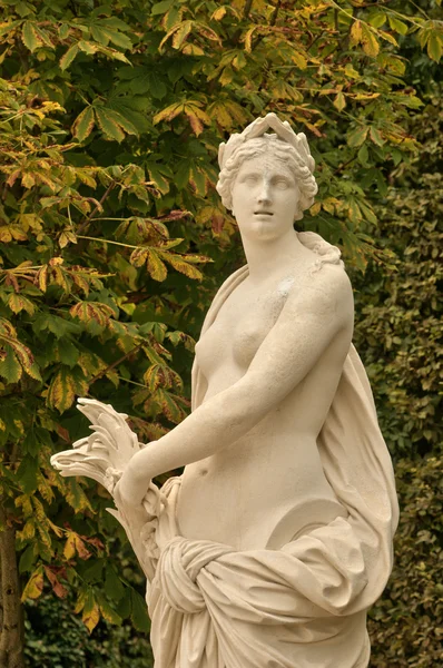 France, marble statue in the Versailles Palace park — Stock Photo, Image