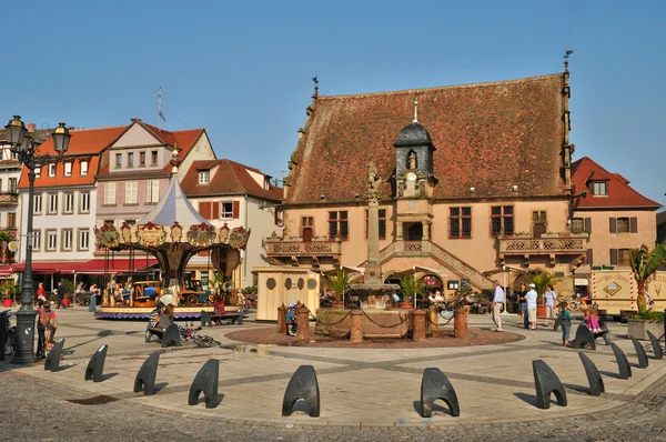 Francie, malebné staré město molsheim — Stock fotografie