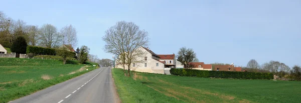 Frankrike, pittoreska byn sailly — Stockfoto