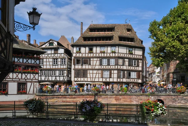 Elsass, altes und historisches Viertel in Straßburg — Stockfoto