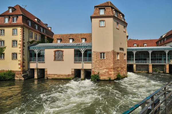 Elzas, oude en historische wijk in Straatsburg — Stockfoto