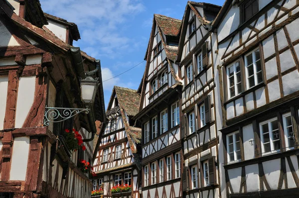 Elzas, oude en historische wijk in Straatsburg — Stockfoto