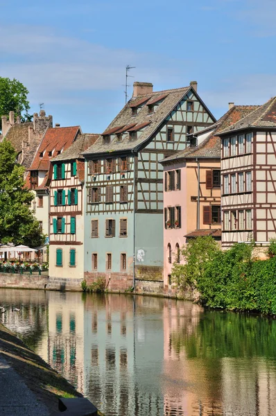 Alsacia, casco antiguo e histórico de Estrasburgo — Foto de Stock