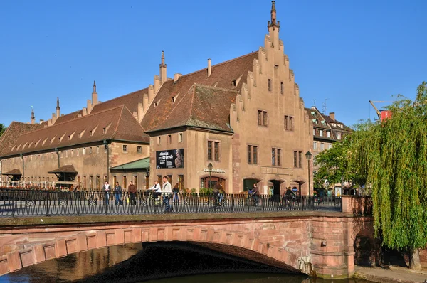 Alsace, gammelt og historisk distrikt i Strasbourg – stockfoto