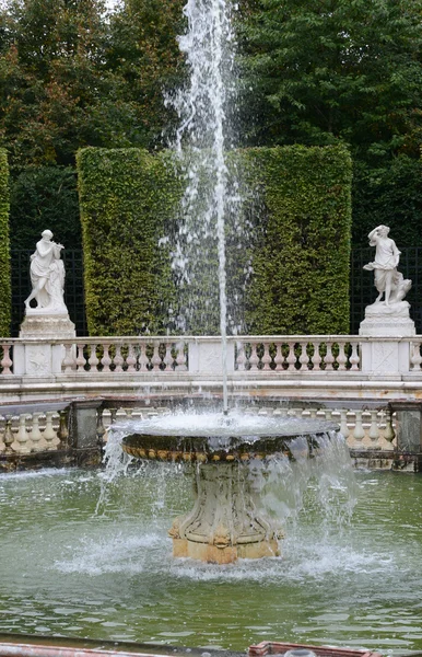Γαλλία, άλσος θόλους, στο πάρκο των Βερσαλλιών παλάτι — Φωτογραφία Αρχείου