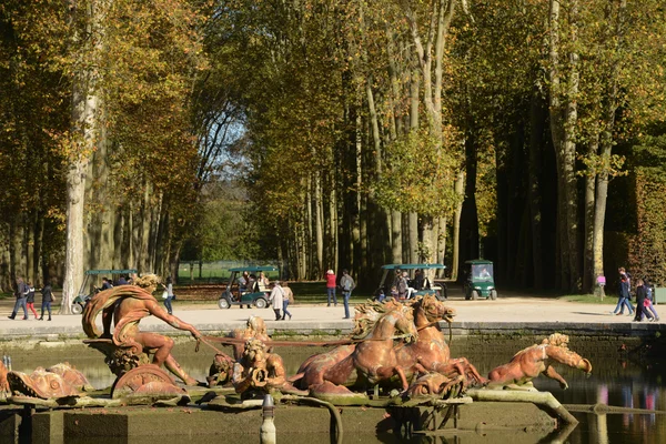 Francia, fontana Apollo nel parco di Palazzo Versailles — Foto Stock