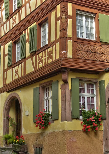 França, pequena aldeia de Kaysersberg na Alsácia — Fotografia de Stock