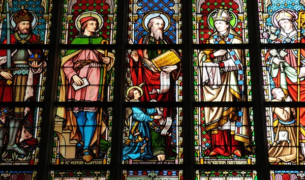 Bélgica, pintoresca iglesia de Notre Dame du Sablon de Bruselas —  Fotos de Stock