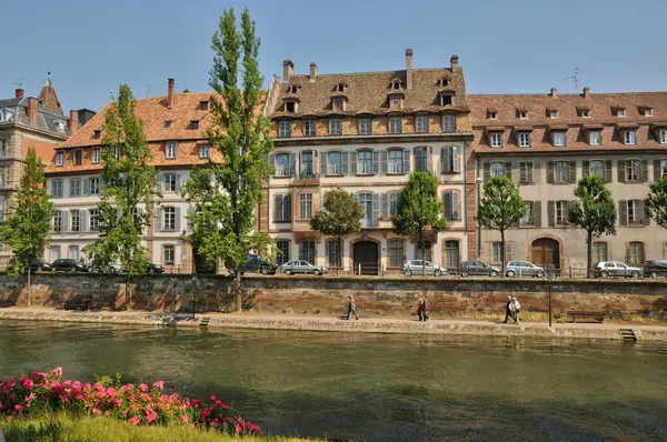 Elzas, oude en historische wijk in Straatsburg — Stockfoto