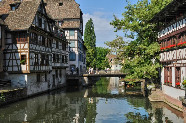 Elzas, oude en historische wijk in Straatsburg — Stockfoto