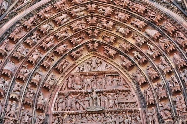 Frankrike, katedralen i strasbourg i alsace — Stockfoto