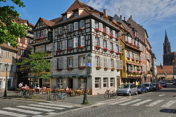 Alsace, gamla och historiska distriktet i strasbourg — Stockfoto