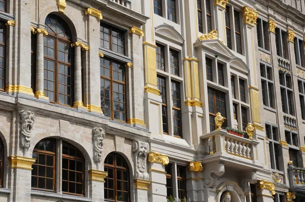 比利时，布鲁塞尔的如诗如画的大广场 — 图库照片