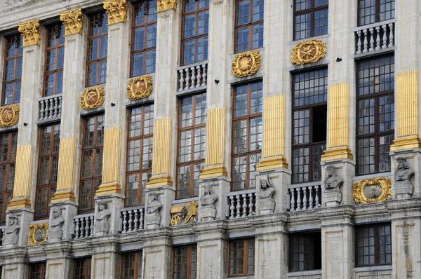 Bélgica, pintoresca Grand Place de Bruselas —  Fotos de Stock