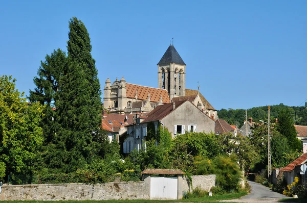 France, église pittoresque de Vetheuil — Photo