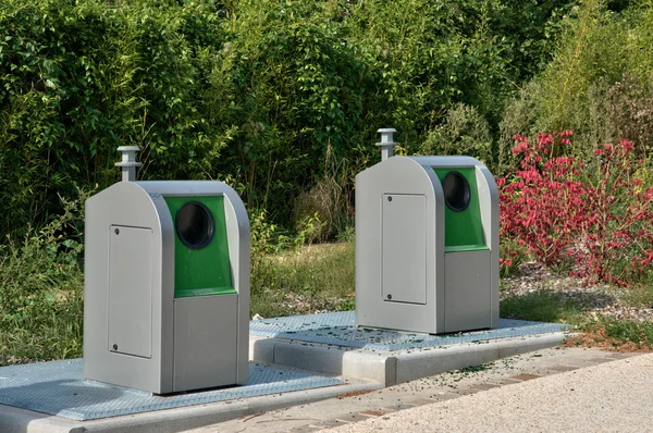 Ontainers pour recyclage en Ile de France — Photo