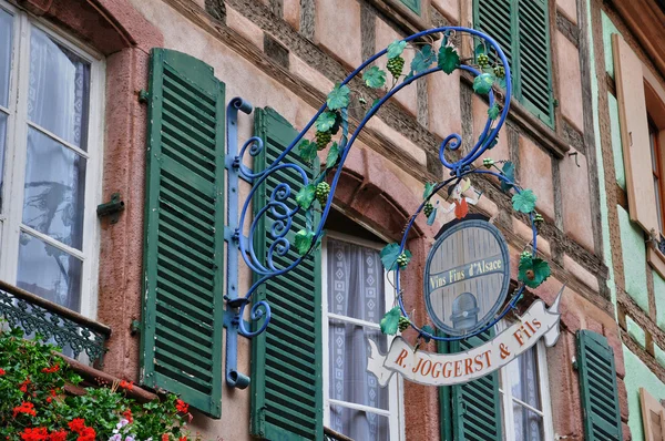 Frankreich, malerische stadt ribauville — Stockfoto