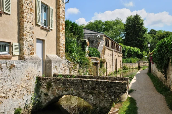 Francie, v malebné vesničce chevreuse — Stock fotografie