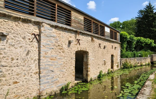 Frankrike, den pittoreska byn chevreuse — Stockfoto