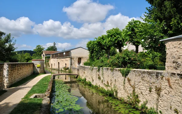 Frankrijk, het schilderachtige dorpje van chevreuse — Stockfoto