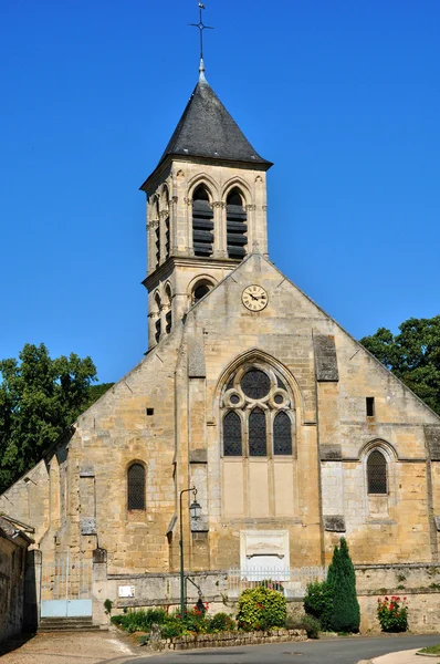 Francia, la pintoresca iglesia de Montgeroult —  Fotos de Stock