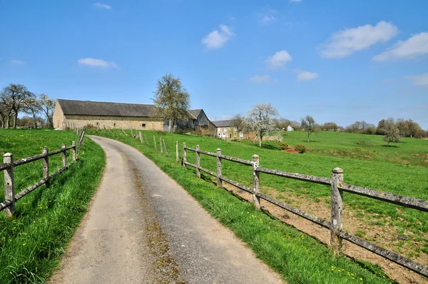 法国，风景如画的村庄里的圣欧诺拉纪尧姆 — 图库照片