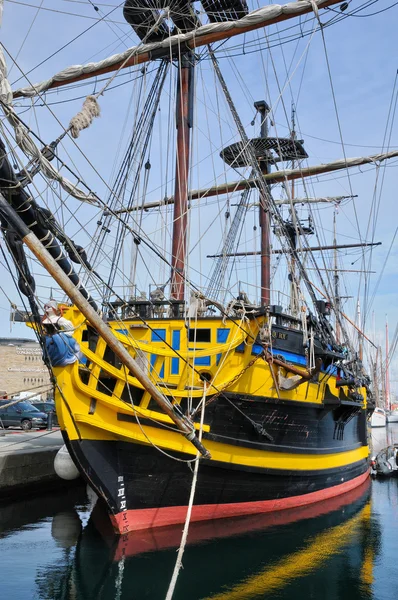 Fransa, saint Malo bretagne içinde picturesque city — Stok fotoğraf