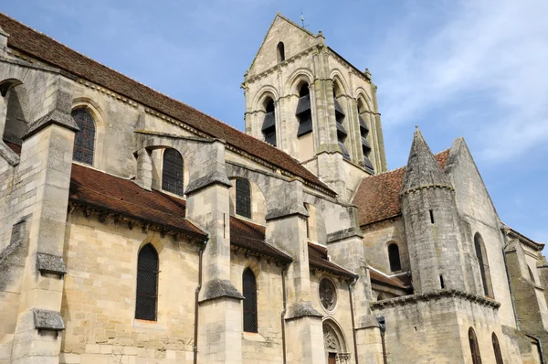 Francia, la iglesia de Auvers sur Oise — Foto de Stock