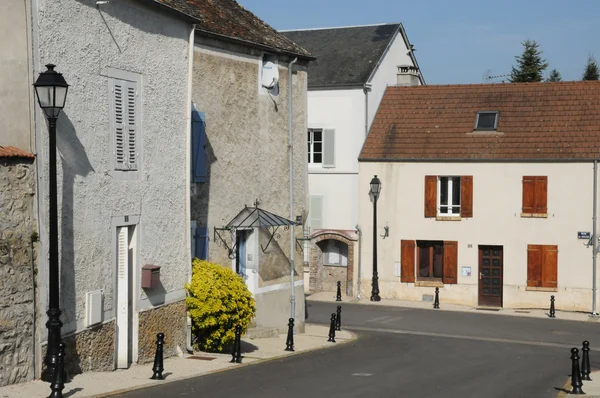 Francia, el pueblo de Brueil en Vexin — Foto de Stock
