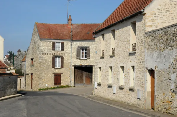 França, a aldeia de Fontenay Saint Pere — Fotografia de Stock