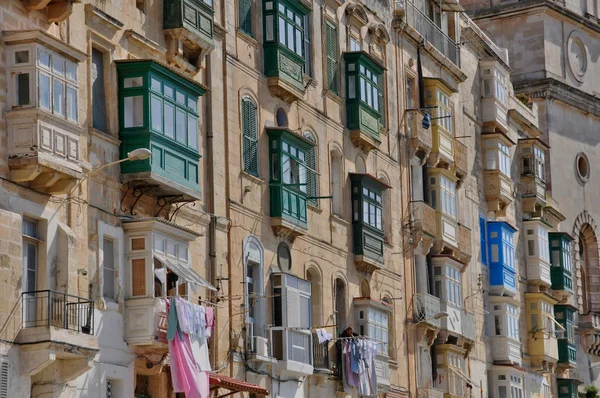 Malta, viehättävä kaupunki Valetta — kuvapankkivalokuva