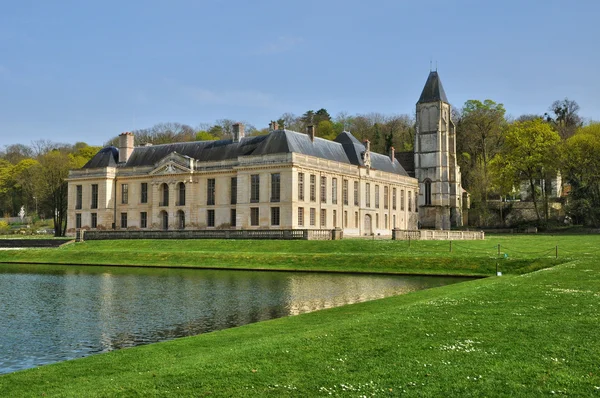 Франция, замок Мери-сюр-Уаз — стоковое фото