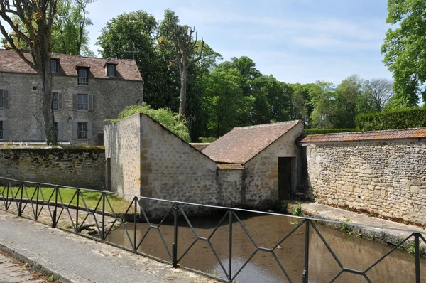 Francia, il villaggio di Themericourt in Val d'Oise — Foto Stock
