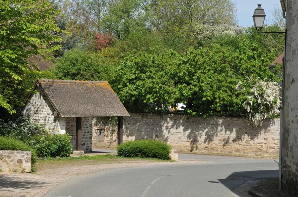 Frankrike, den pittoreska byn wy dit joli village — Stockfoto