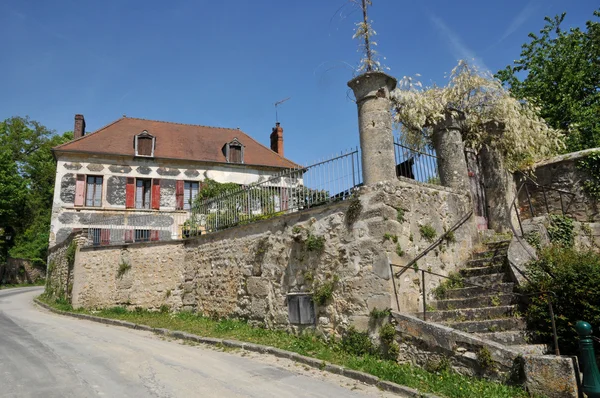Frankrike, den pittoreska byn fremainville i val d oise — Stockfoto