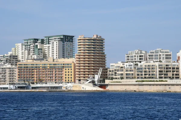 De schilderachtige stad van sliema, Malta — Stockfoto