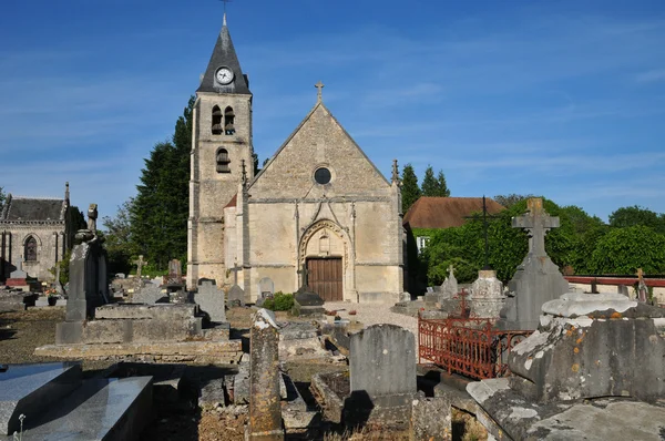 Francja, stary kościół villers arthies pl — Zdjęcie stockowe