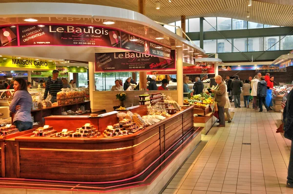 Pintoresco mercado de La Baule en el Loira Atlantique — Foto de Stock